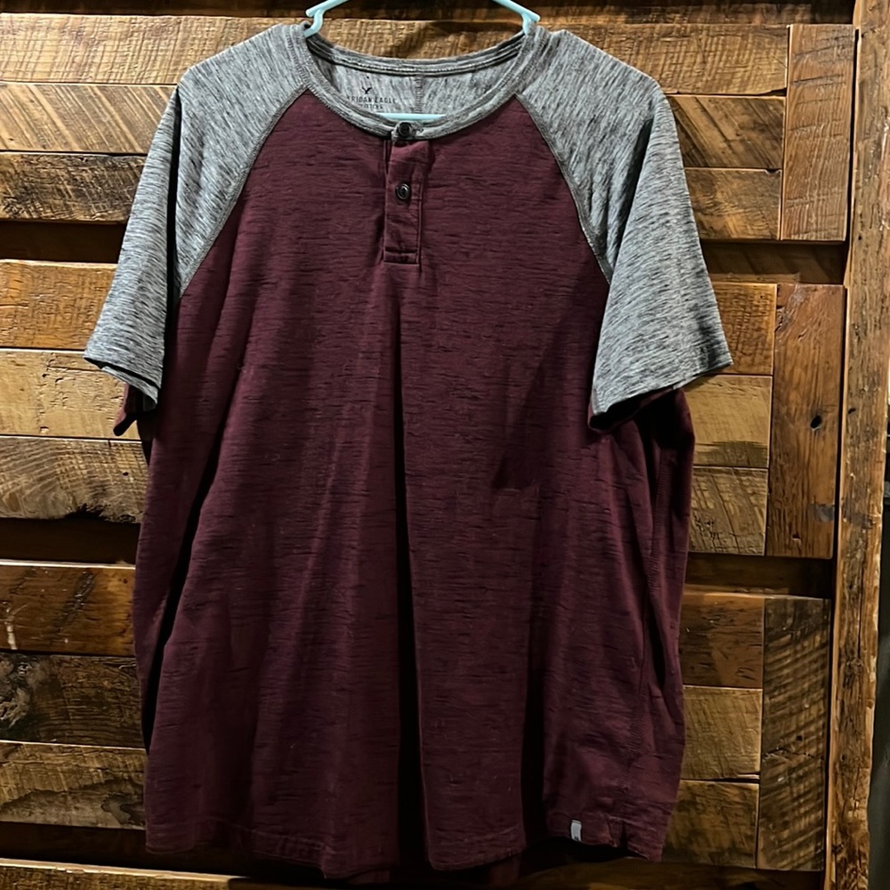 EUC ae outfitters tshirt